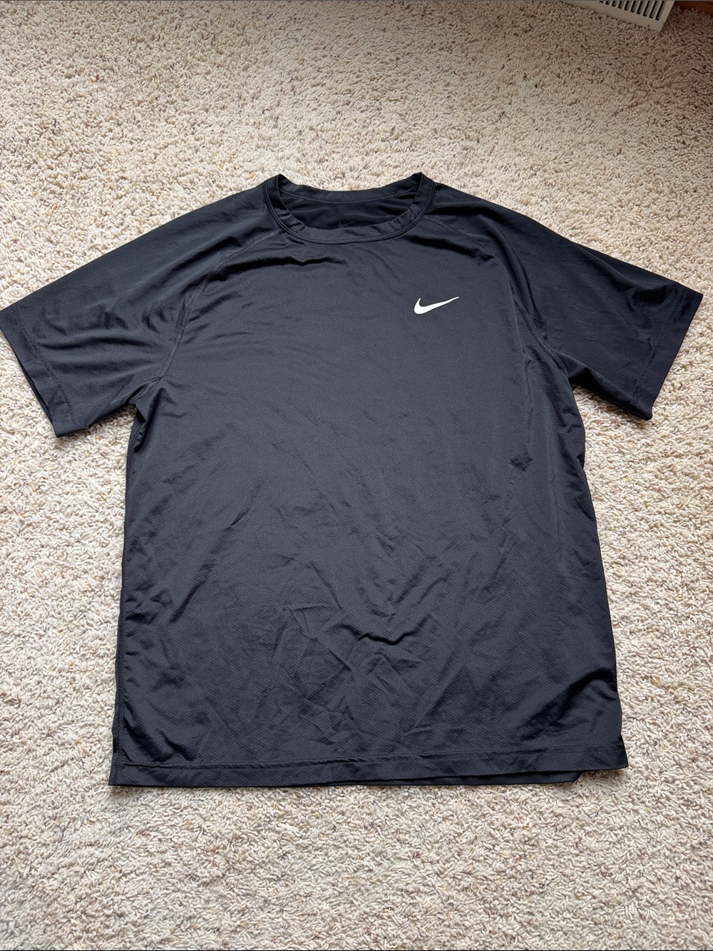Nike Black Short Sleeve Dri-fit Performance Tee with White Swoosh Size Medium
